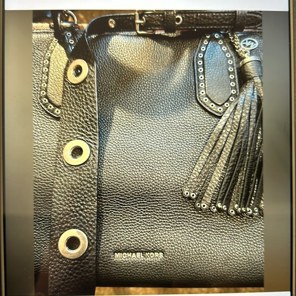 NEW MICHAEL KORS (BROOKLYN) HOBO HAND/ CROSSBODY BAG - Picture 2 of 16